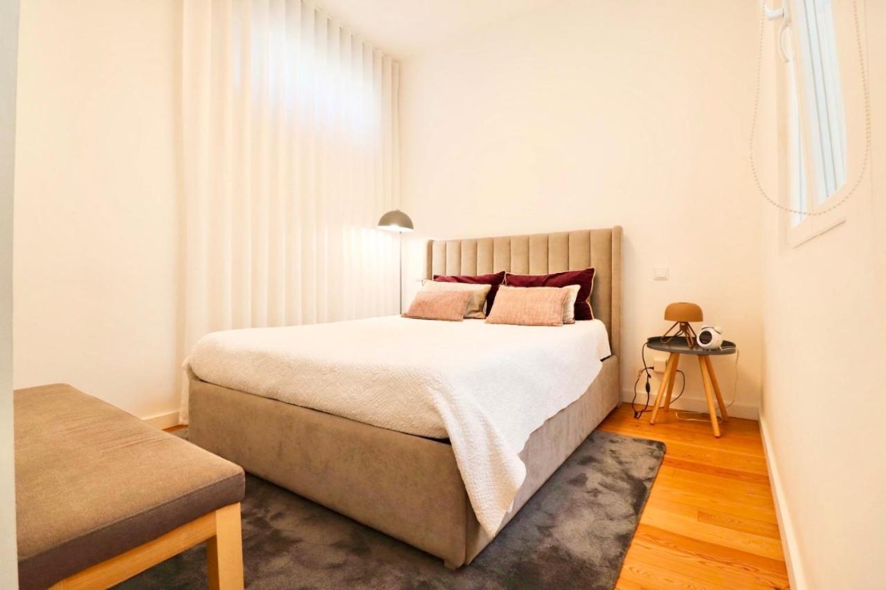 Biscainhos Flat By The Arch - Charming Apartments In The Historic Center Braga Ngoại thất bức ảnh